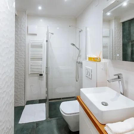 Apartment Kis-duna Lak *