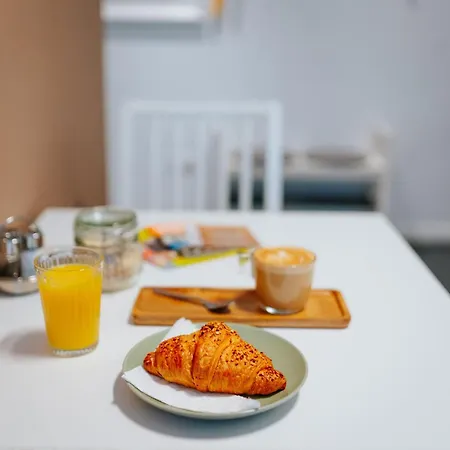 Kis-duna Lak * Esztergom